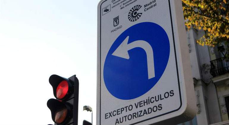central-madrid-senal-semaforo.jpg