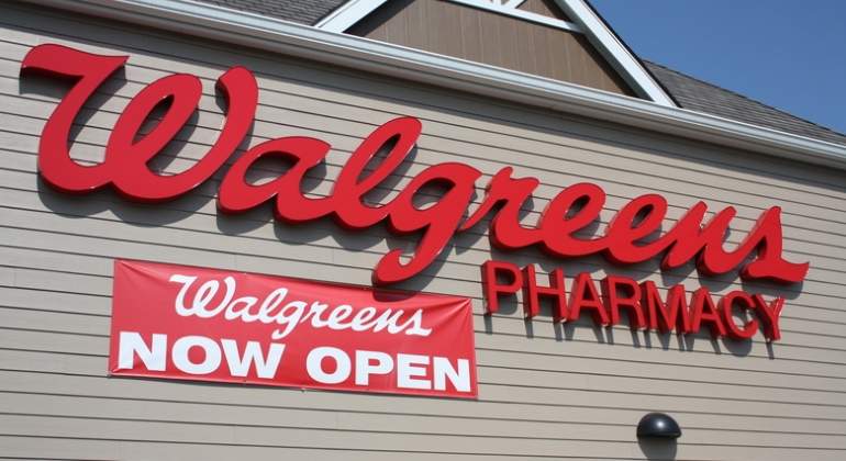 Walgreens-dreamstime.jpg