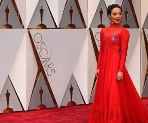 /imag/_v0/770x420/e/f/7/ruth-negga-reuters.jpg - 300x250
