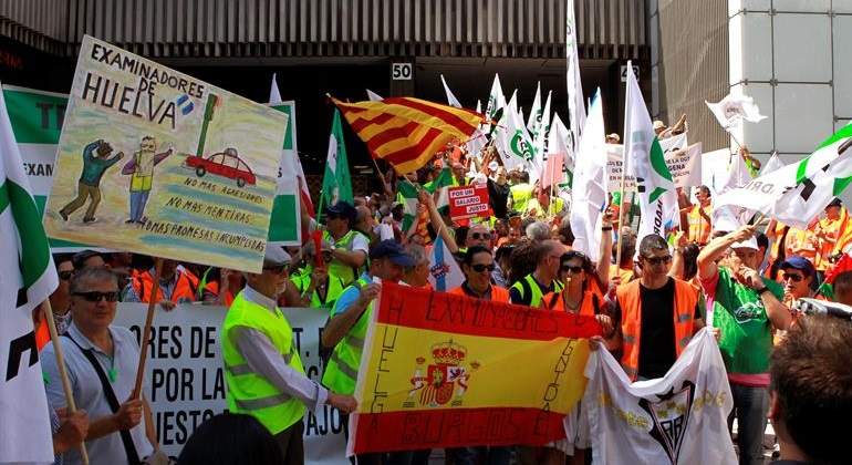 DGT-huelga-examinadores.jpg