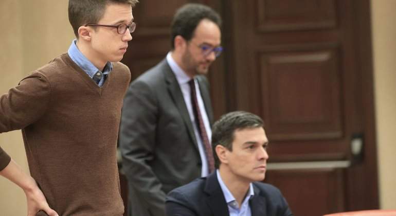 errejon-hernando-sanchezenfadado1-efe.jpg