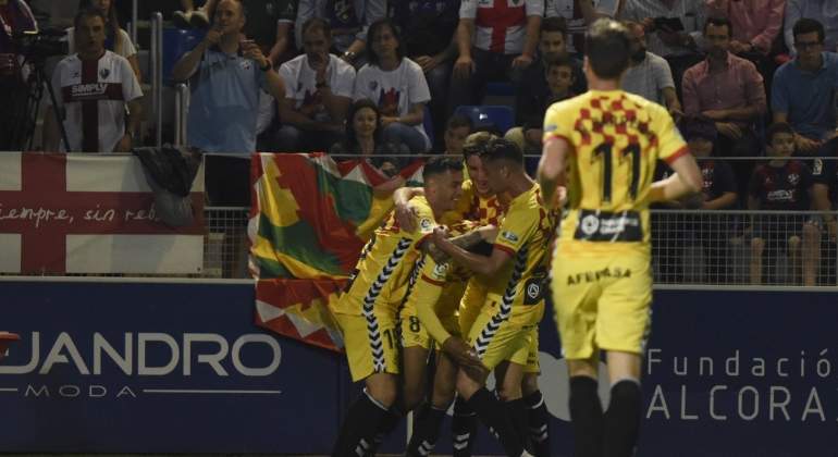 nastic-huesca-laliga.jpg