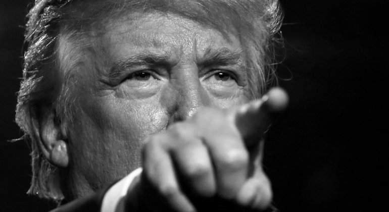 trump-dedo-primer-plano-octubre-2016-reuters-byn.jpg