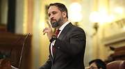 Abascal, acorralado, pierde la moción y asegura la continuidad del Gobierno