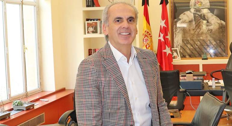 enrique-ruiz-escudero-sanidad-madrid-despacho-eE-770x420.jpg