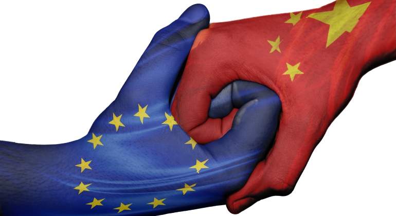 ue-china-manos-dreamstime.jpg