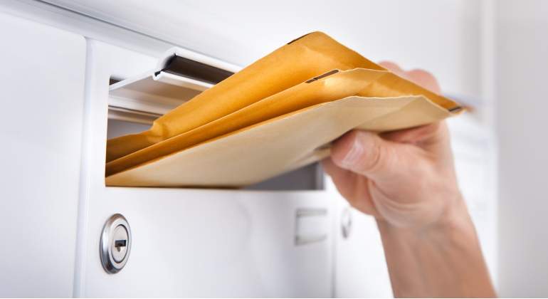 buzon-documentos-recurso-dreamstime.jpg
