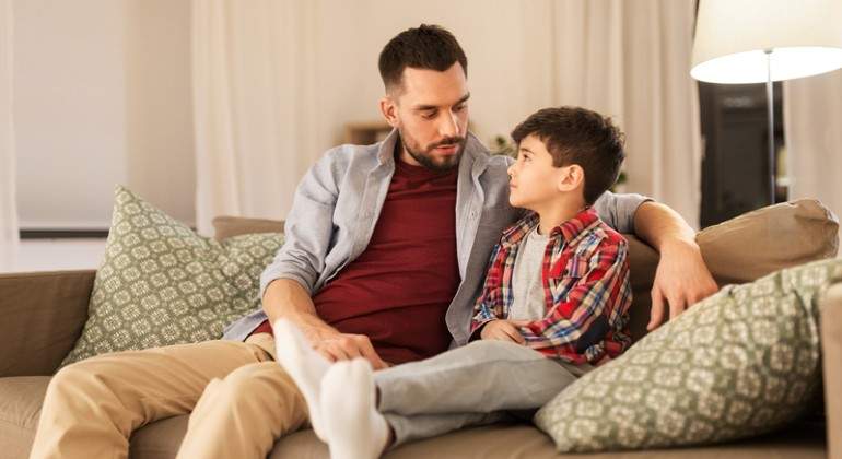 padre-hijo-dreamstime.jpg