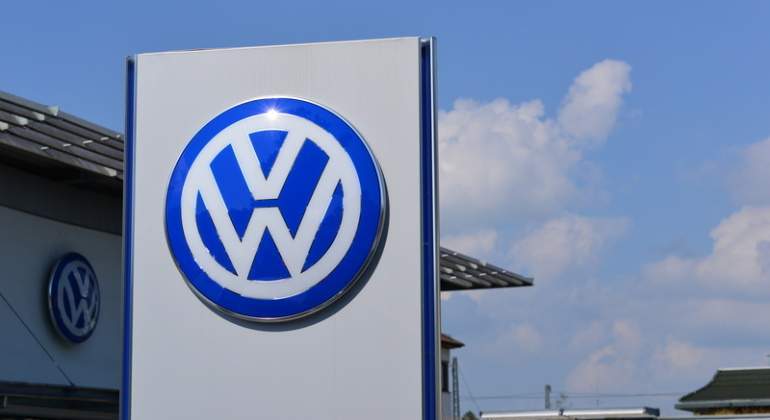 vw-logo-dreamstime.jpg