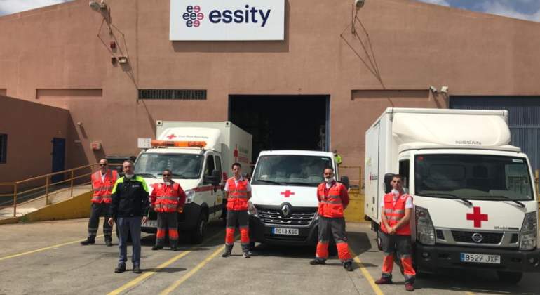 Ambulancias de Cruz Roja en las instalaciones de Essity