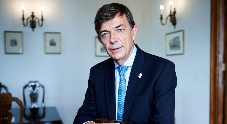 carlos-andradas-4.jpg