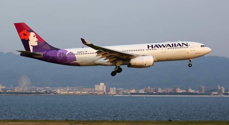 avion-hawaiian-airlines-dreamstime.jpg