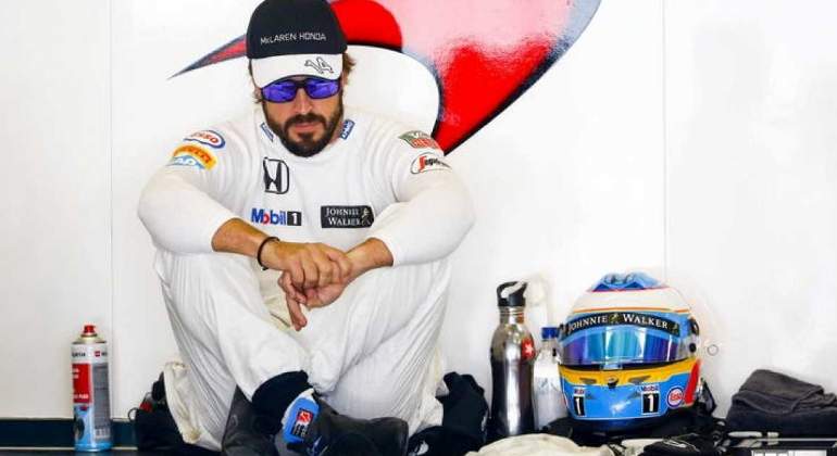 fernando-alonso-sentado-efe.jpg