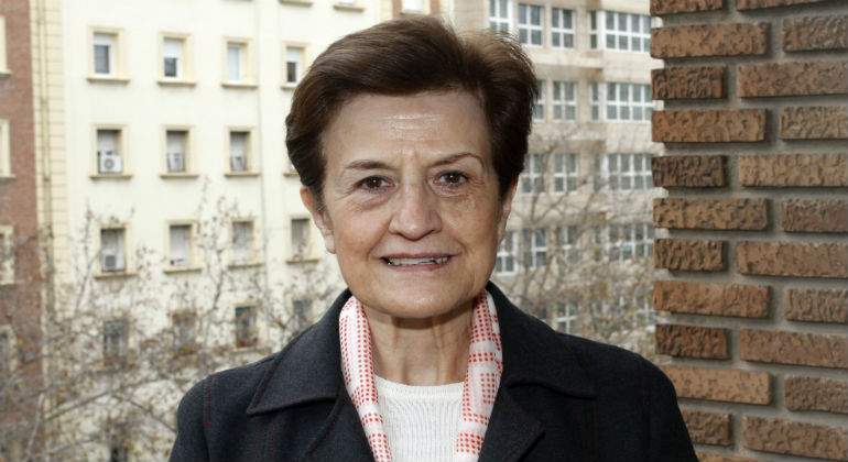 adela1111.jpg