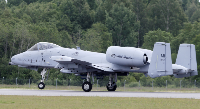 a10-thunderbolt-despegue.jpg