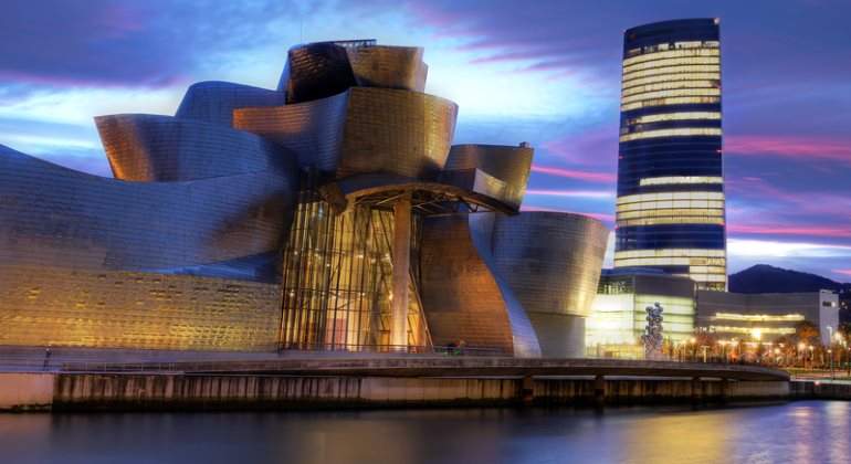 bilbao-guggenheim-iberdrola-770-dreamstime.jpg