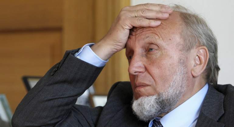 werner-sinn-anillo.jpg