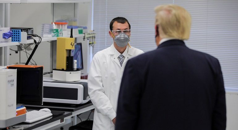 novavax-trump-vacuna-reuters-770x420.png