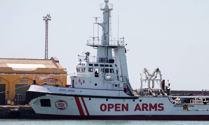 barco-open-arms-efe.jpg