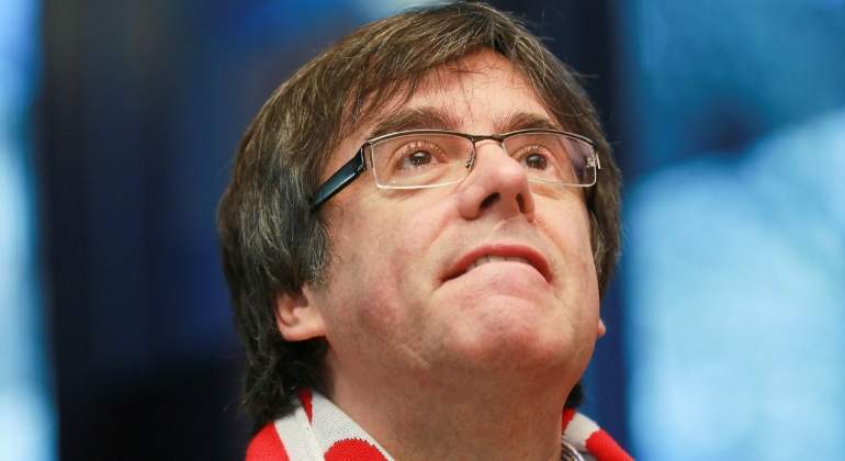 puigdemont-bufanda-girona-efe.jpg