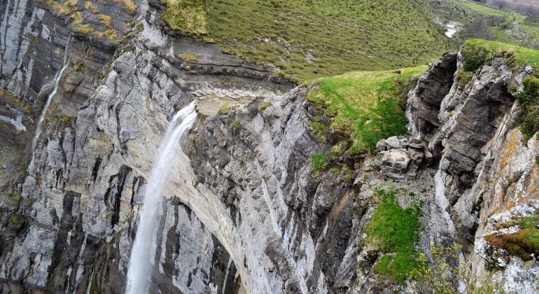 salto-del-rio-nervion.jpg