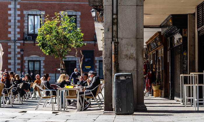 restricciones-covid-19-coronavirus-madrid-galicia-valencia-comunidades-autonomas.jpg