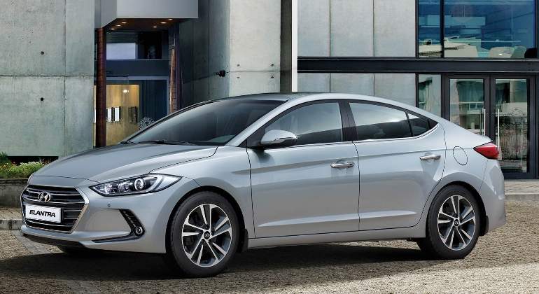hyundai-elantra.jpg