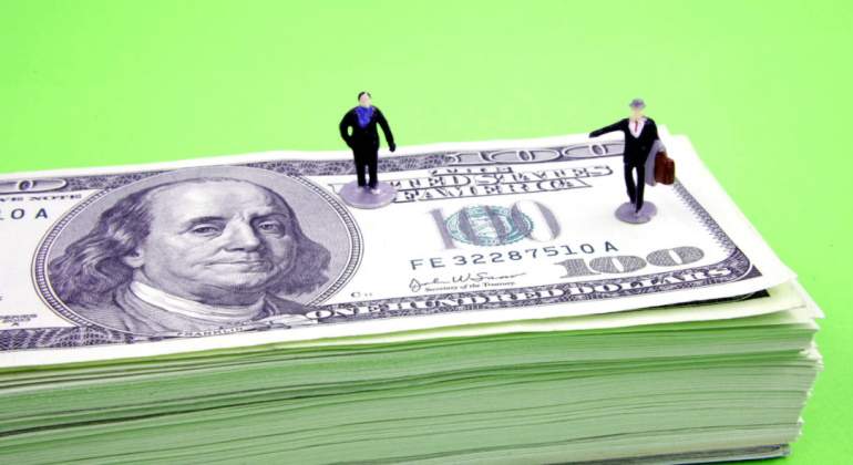 eeuu-dolares-covid.jpg