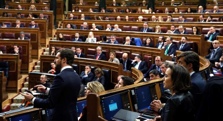 congreso-sesion-constitutiva-3dic19-casado-efe.jpg