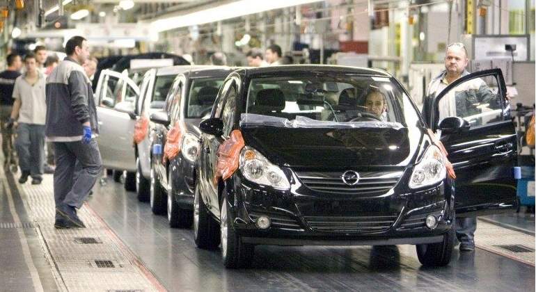 opel-corsa-figueruelas-efe.jpg