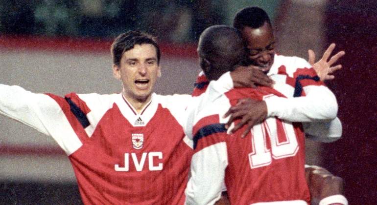 arsenal-adidas-1994-reuters.jpg
