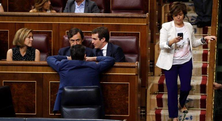 santamaria-casado-cospedal-congreso-efe.jpg