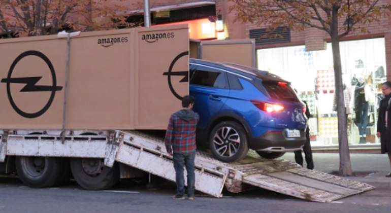 opel-grandland-x-amazon-entrega-02.jpg