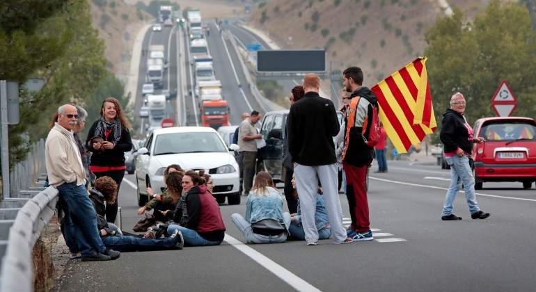 huelga3O-cataluna-autoviaA2-efe.jpg