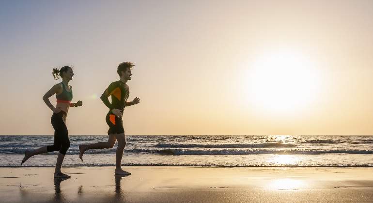 deporte-correr-playa-getty.jpg