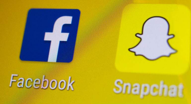 facebook-snapchat-2.jpg