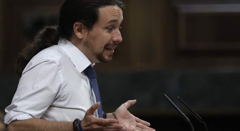 Iglesias-mocion-de-censura-manos-14junio2017-EFE.jpg