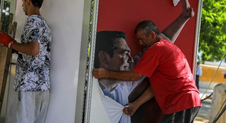 elecciones-grecia-7julio2019-senor-quita-cartel-alexis-tsipras-reuters-770x420.jpg