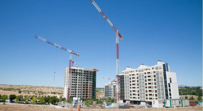 construccion-grua-2.jpg