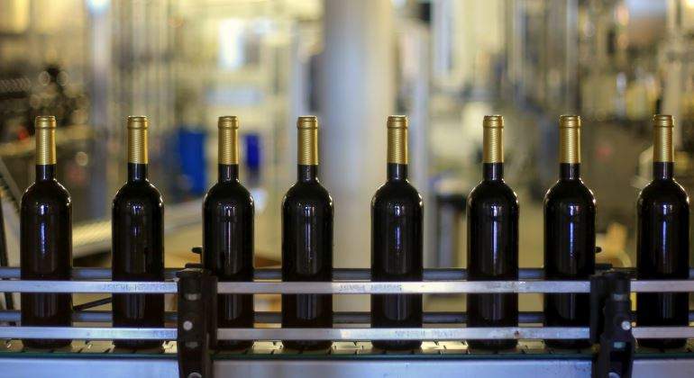 vino-botellas-fabrica-770.jpg