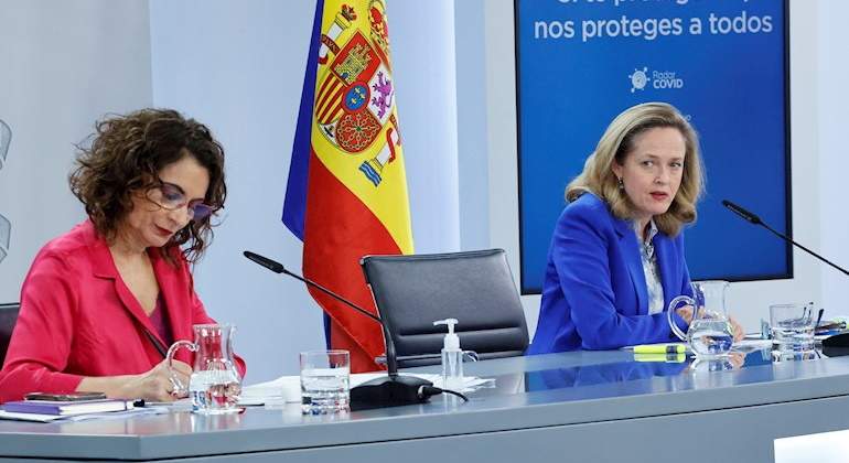 montero-calvino-cmin-12marzo21-efe.jpg