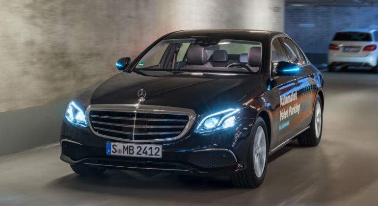 mercedes-parking.jpg