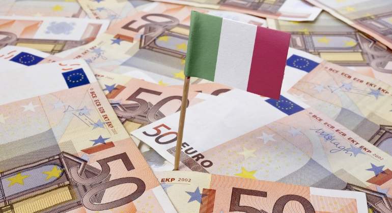 italia-bandera-billetes50euros-dreamstime.jpg