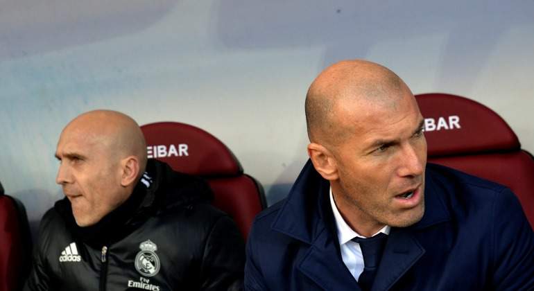 Zidane-banquillo-Eibar-2017-reuters.jpg