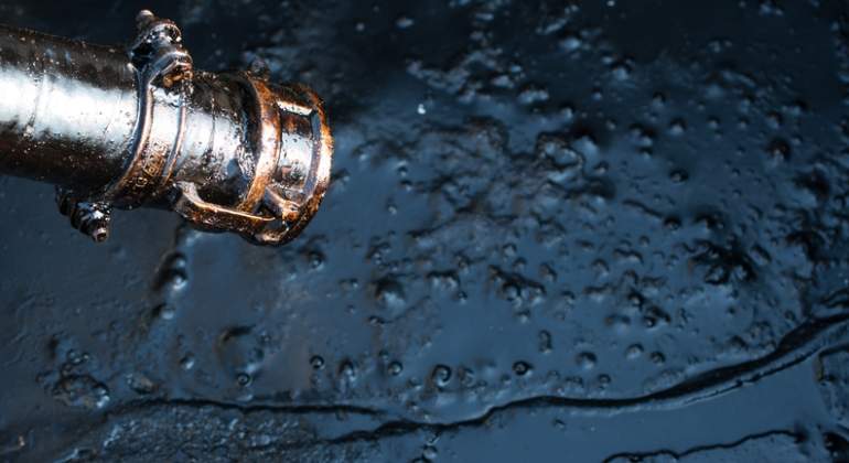 Petroleo-manguera.jpg