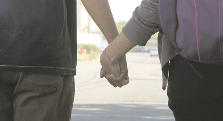 sexo-adolescentes-adultos.jpg