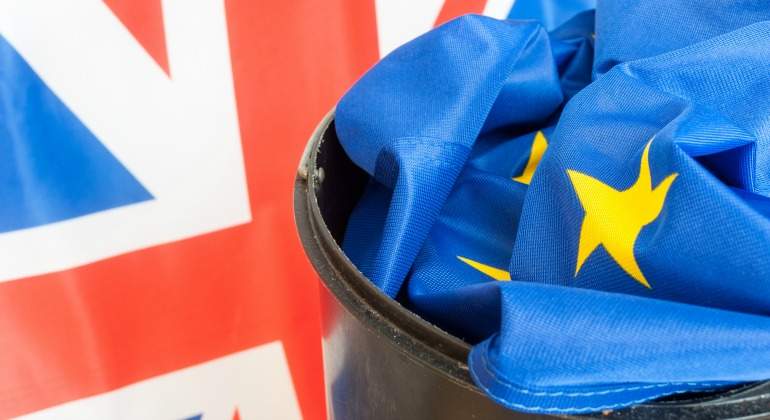 brexit-bandera-papelera.jpg
