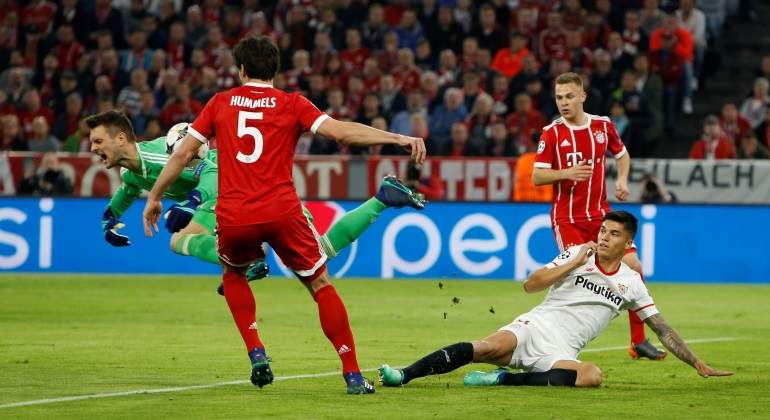 correa-bayern-suelo-reuters.jpg