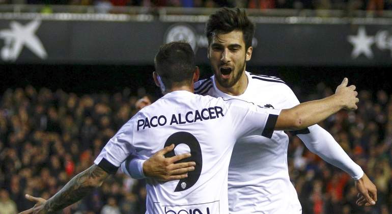 Andre-gomes-Celebra-alcacer-2016-efe.jpg