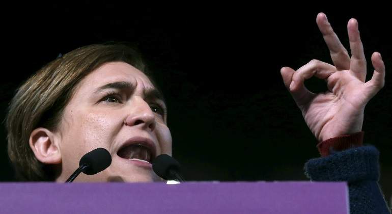 colau-atril-podemos-mitin-reuters.jpg